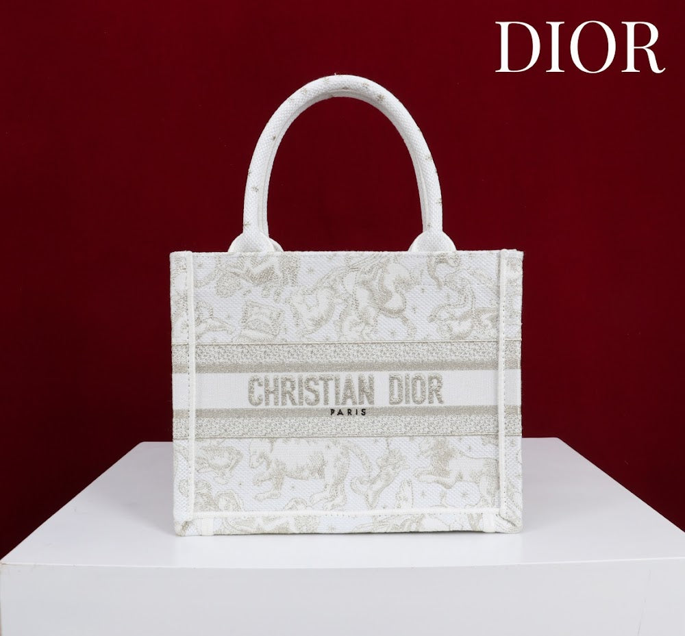 Dragons BagsDiorn Luxury Bag --114900