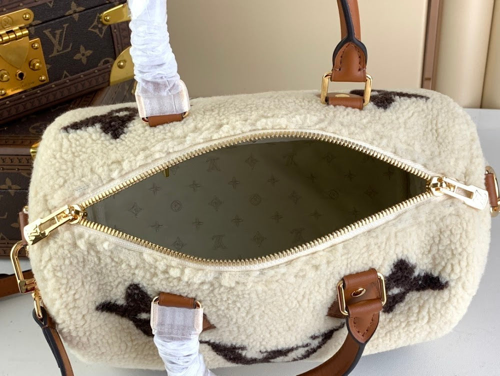 Dragons Bags ln Luxury Bag --61998