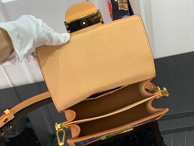 Dragons Bags ln Luxury Bag --56794