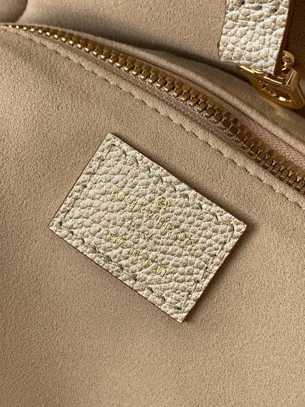 Dragons Bags ln Luxury Bag --67696