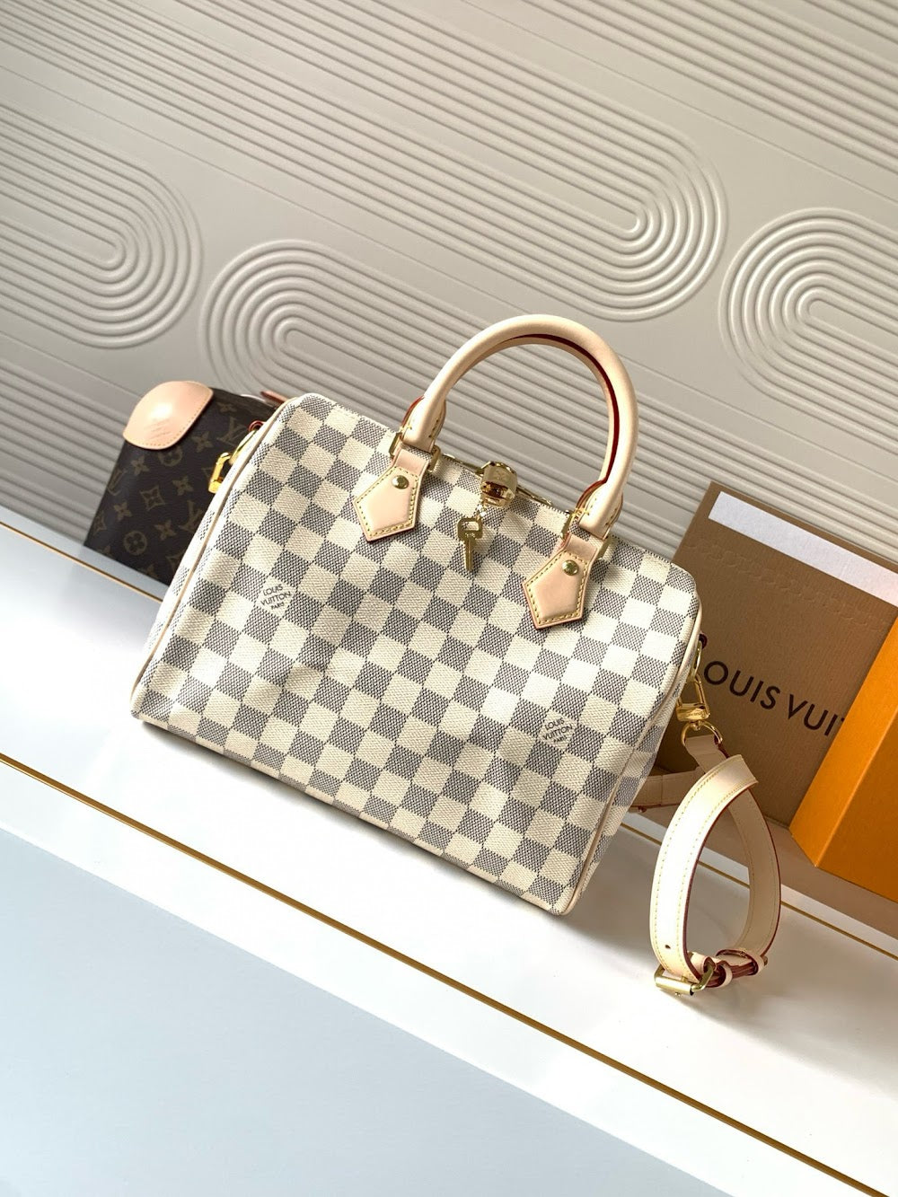 Dragons Bags ln Luxury Bag --81570