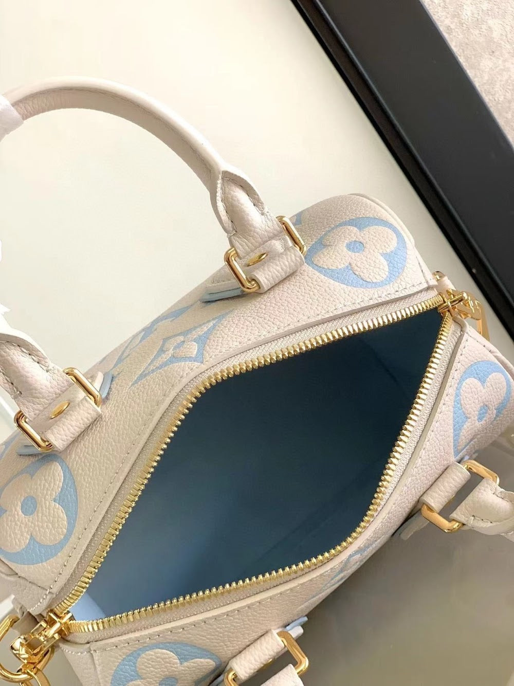 Dragons Bags ln Luxury Bag --97039