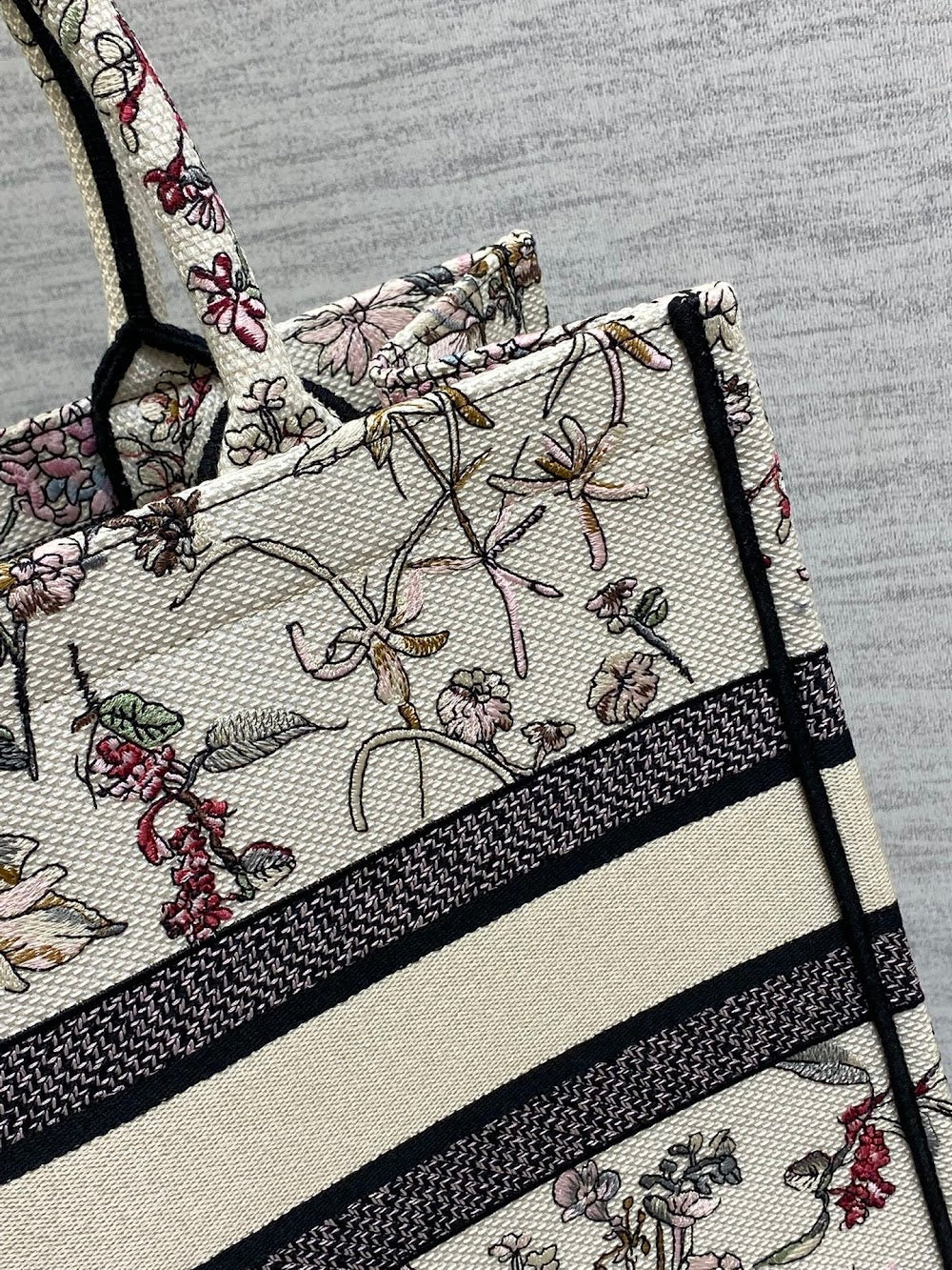 new-designer-premium-bags-nm16869