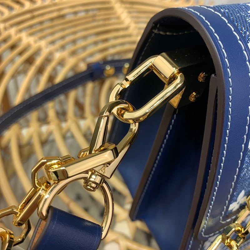 Dragons Bags ln Luxury Bag --67203