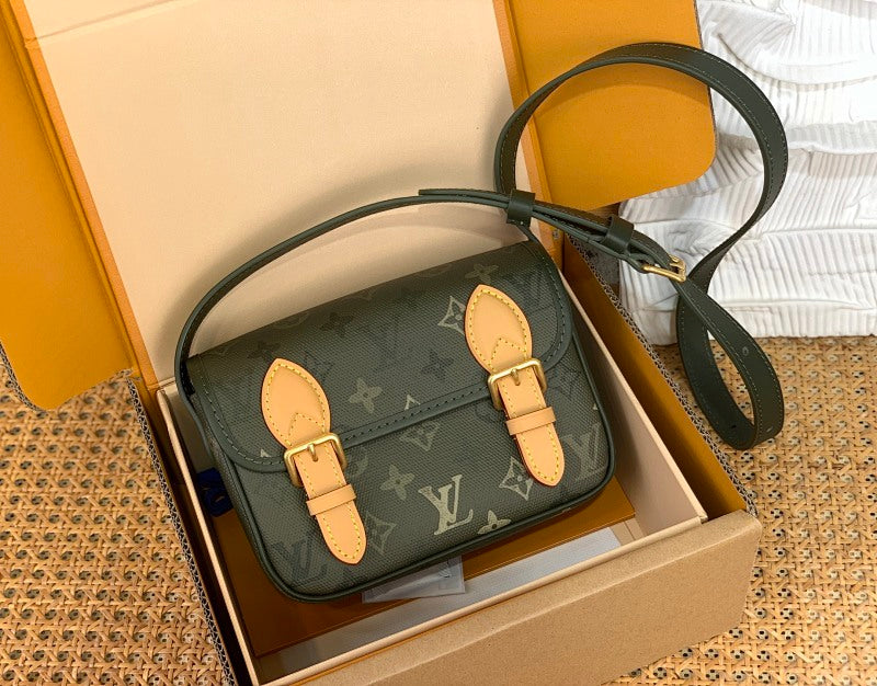 Dragons Bags ln Luxury Bag --63080