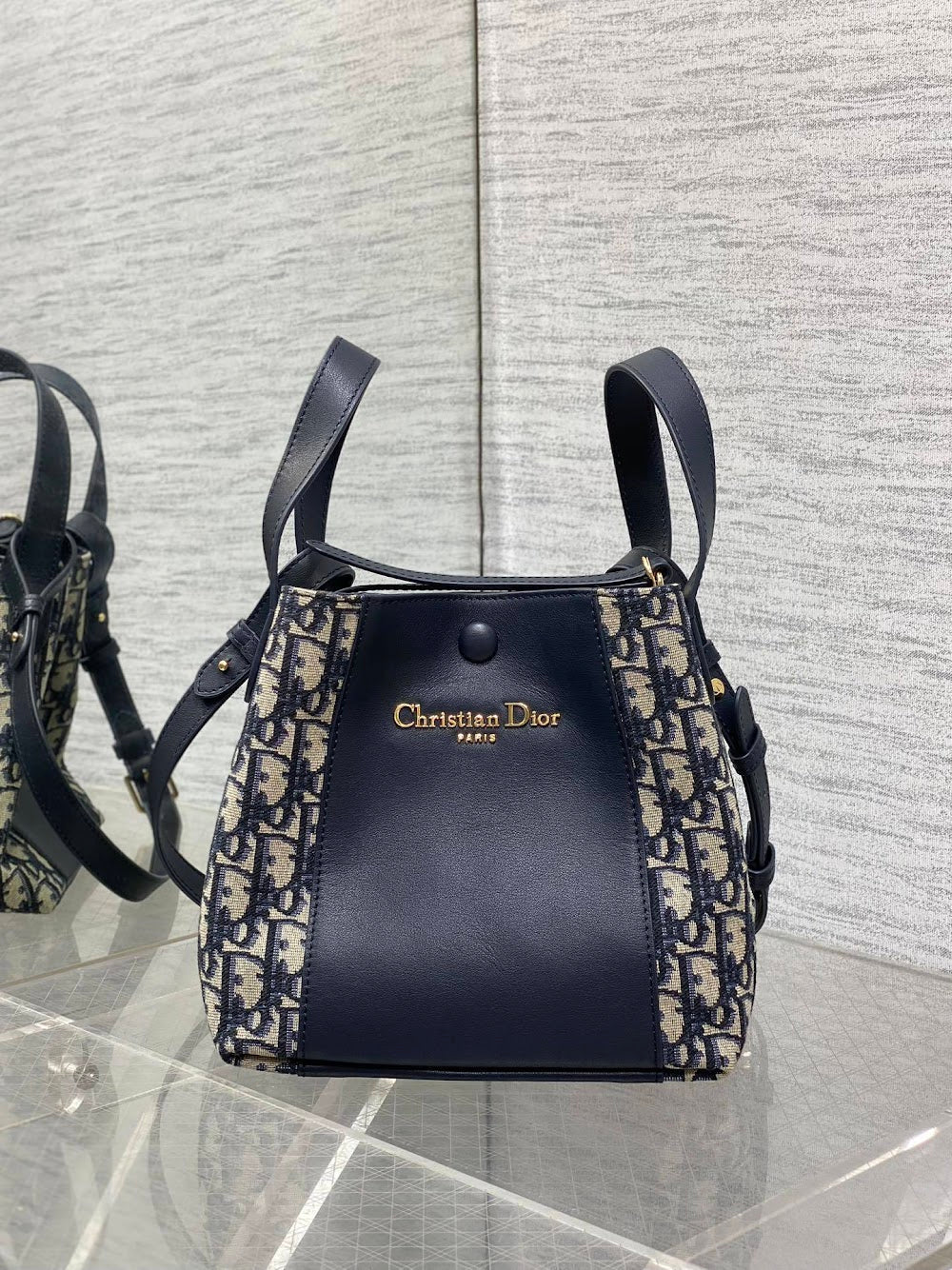 Dragons BagsDiorn Luxury Bag --115282