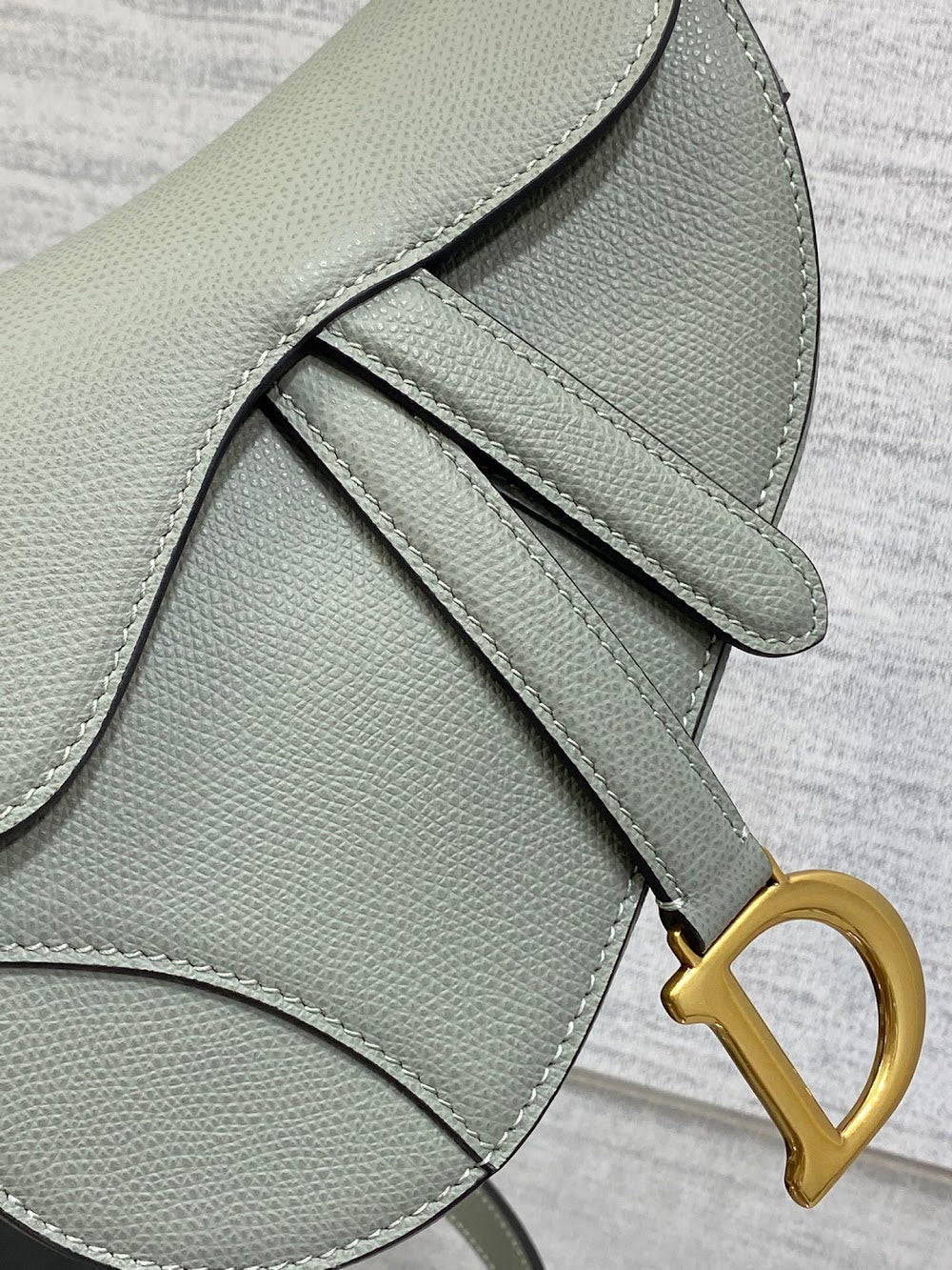 Dragons BagsDiorn Luxury Bag --115000