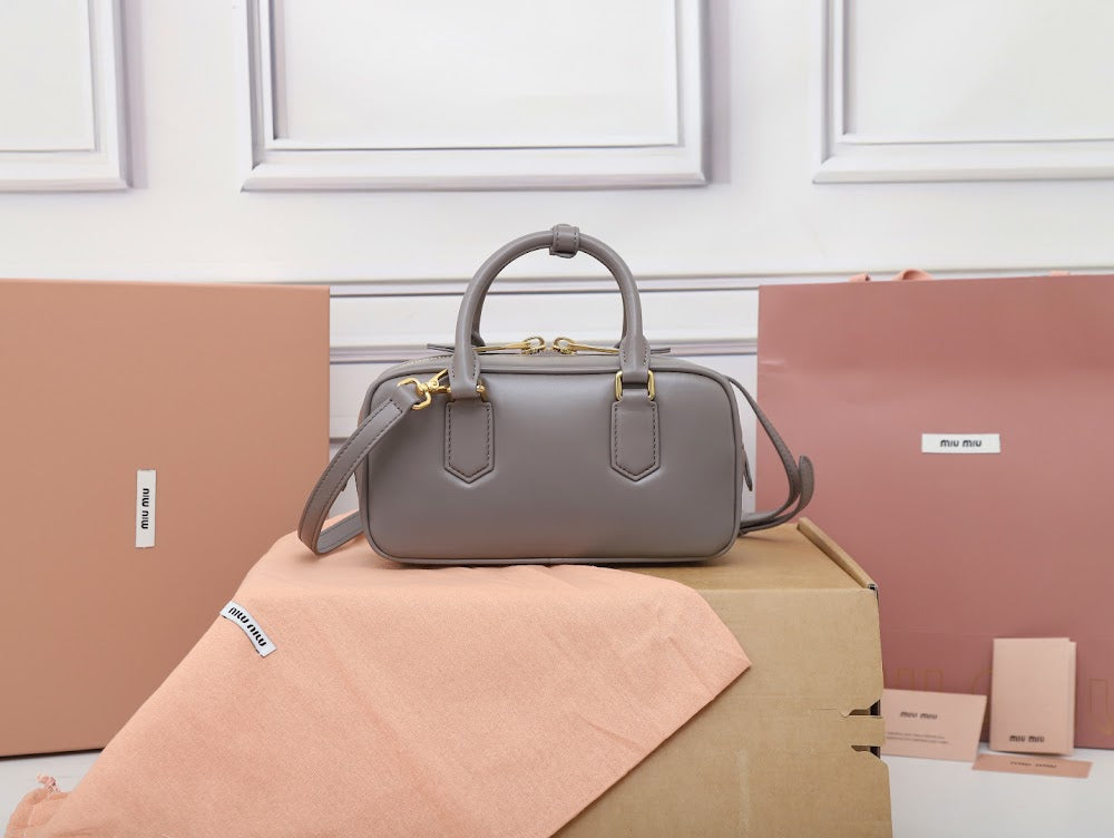 Dragons Bags Miun Miun Luxury Bag --123189