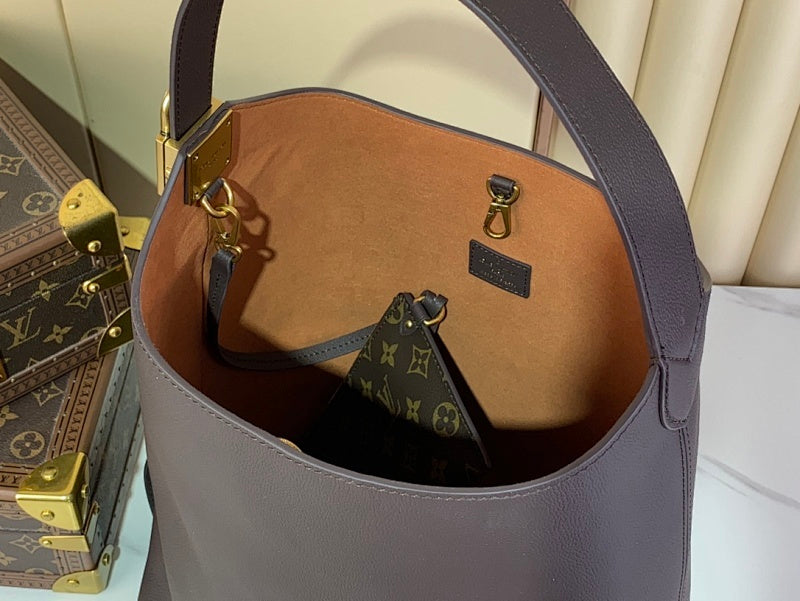 Dragons Bags ln Luxury Bag --62704