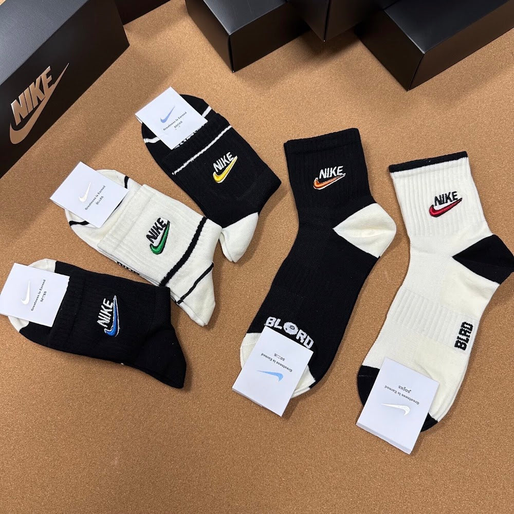 Dragons Bags Premium Luxury Socks --98412