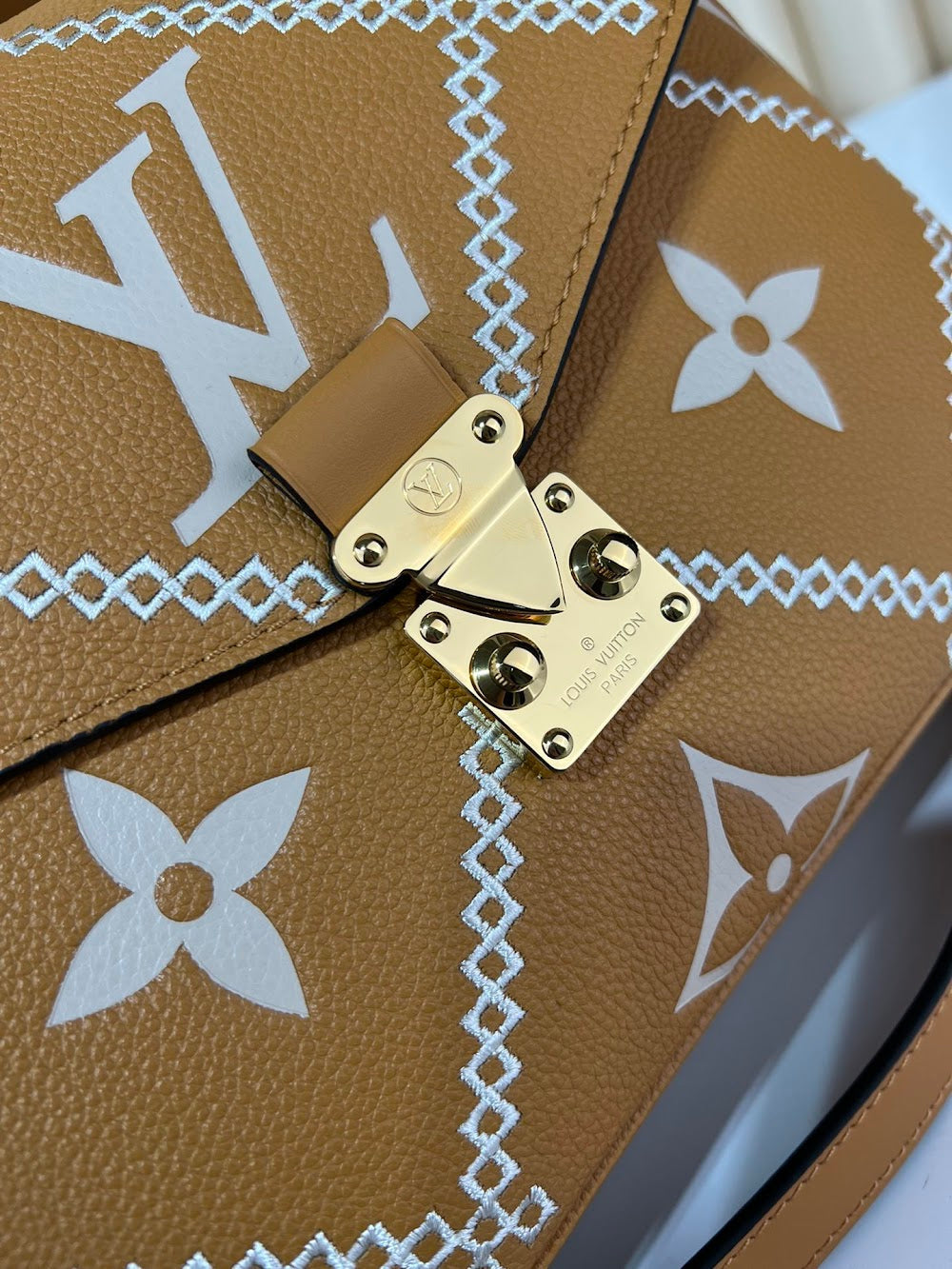 Dragons Bags ln Luxury Bag --67221