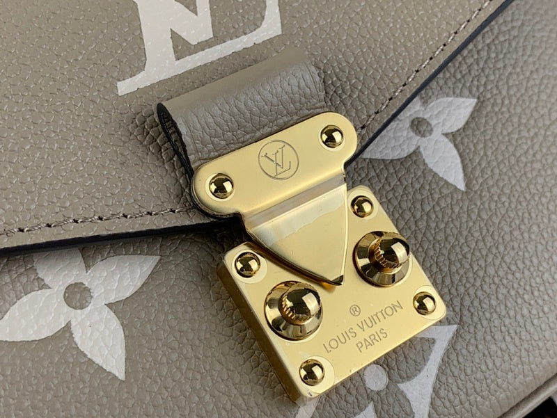 Dragons Bags ln Luxury Bag --56576