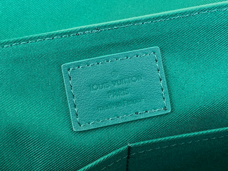 Dragons Bags ln Luxury Bag --61703