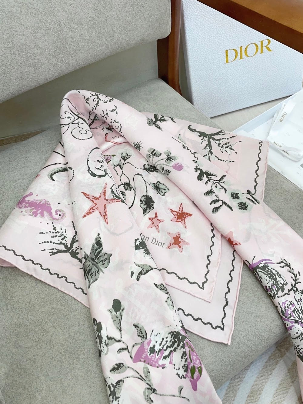 Dragons Bags Premium Designer Scarf --98868