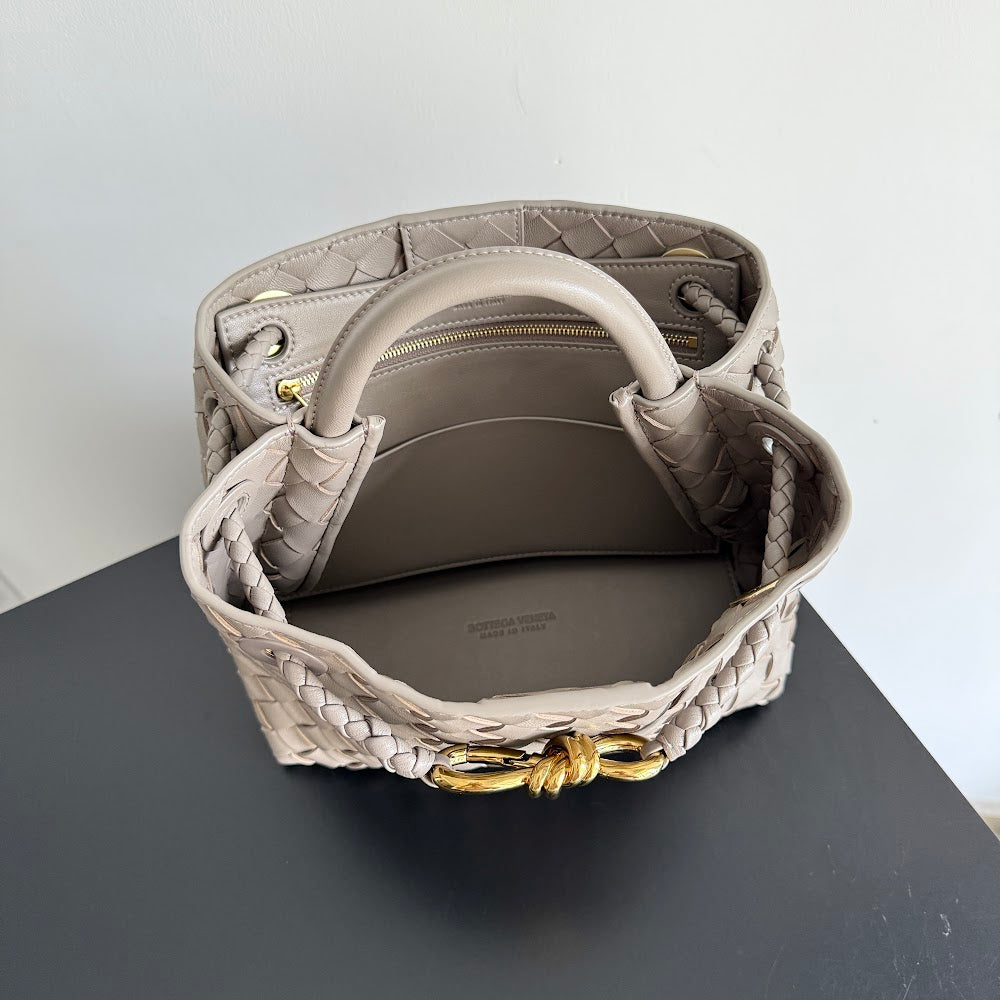 new-luxury-designer-bags-nm10646