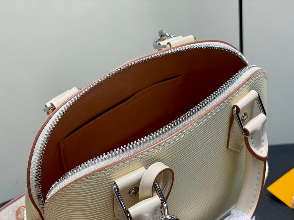 Dragons Bags ln Luxury Bag --95838
