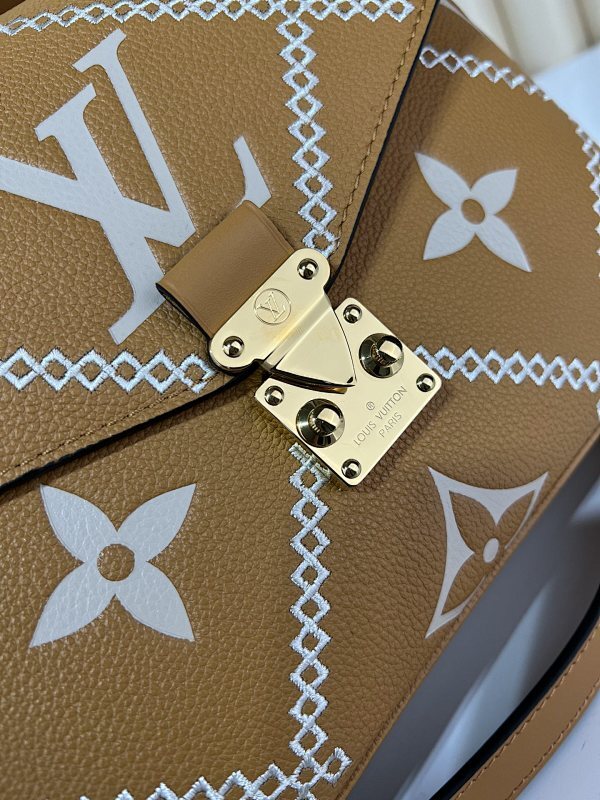 Dragons Bags ln Luxury Bag --60761