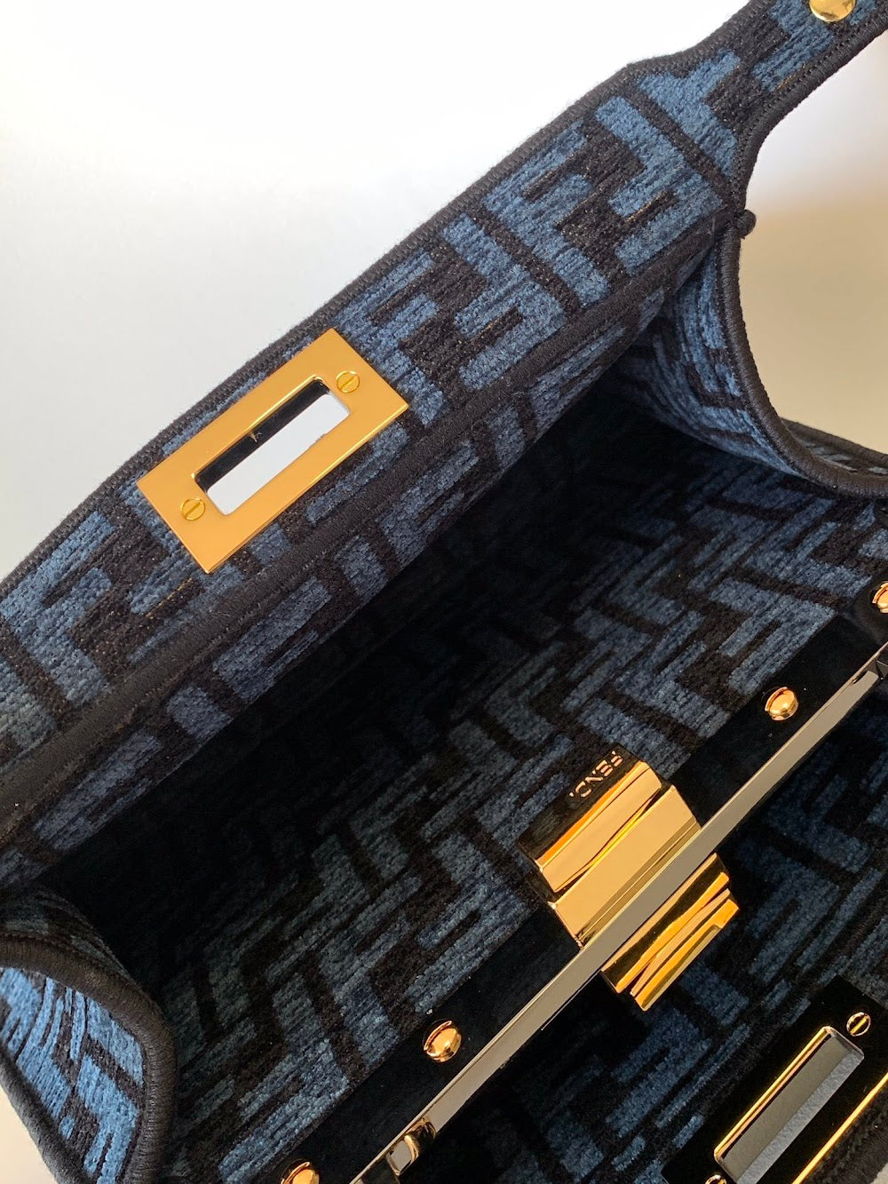 new-designer-premium-bags-nm15166