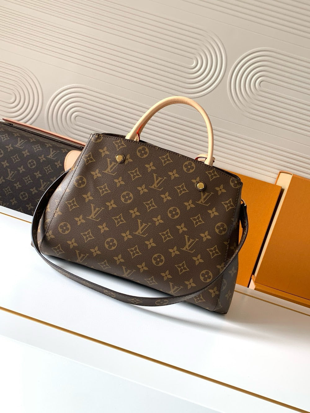 Dragons Bags ln Luxury Bag --81579