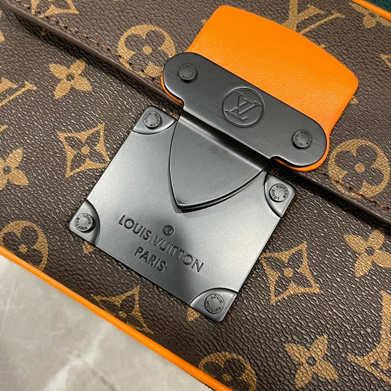 Dragons Bags ln Luxury Bag --70070