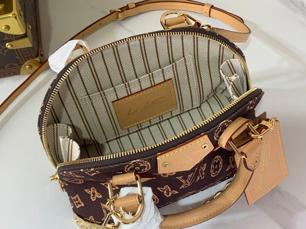Dragons Bags ln Luxury Bag --63113