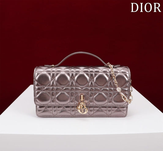 Dragons BagsDiorn Luxury Bag --116257