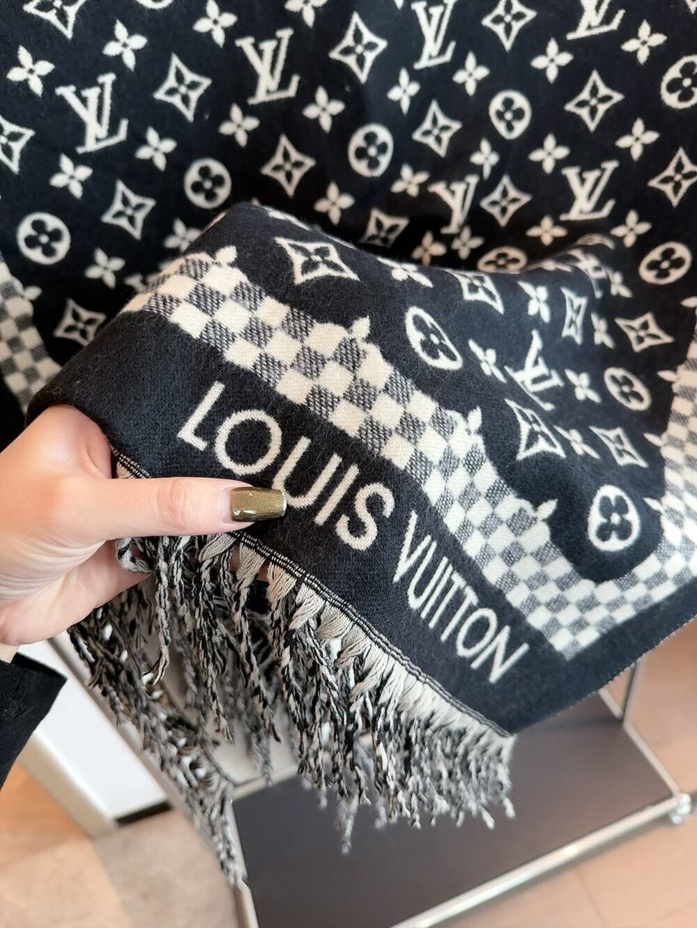 Dragons Bags Premium Designer Scarf --99387
