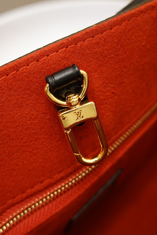 Dragons Bags ln Luxury Bag --60760