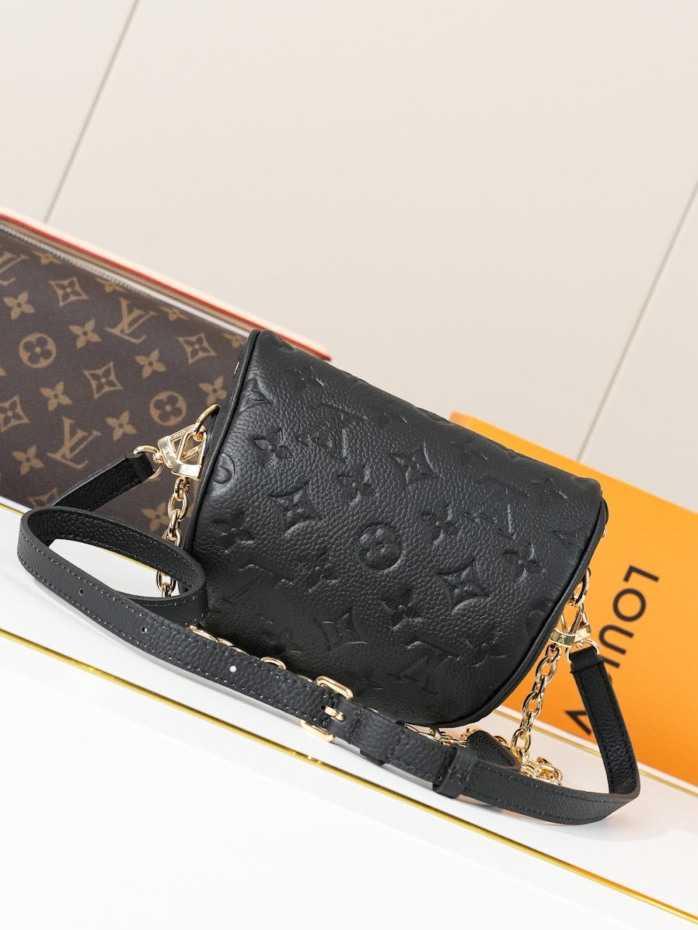 Dragons Bags ln Luxury Bag --81758