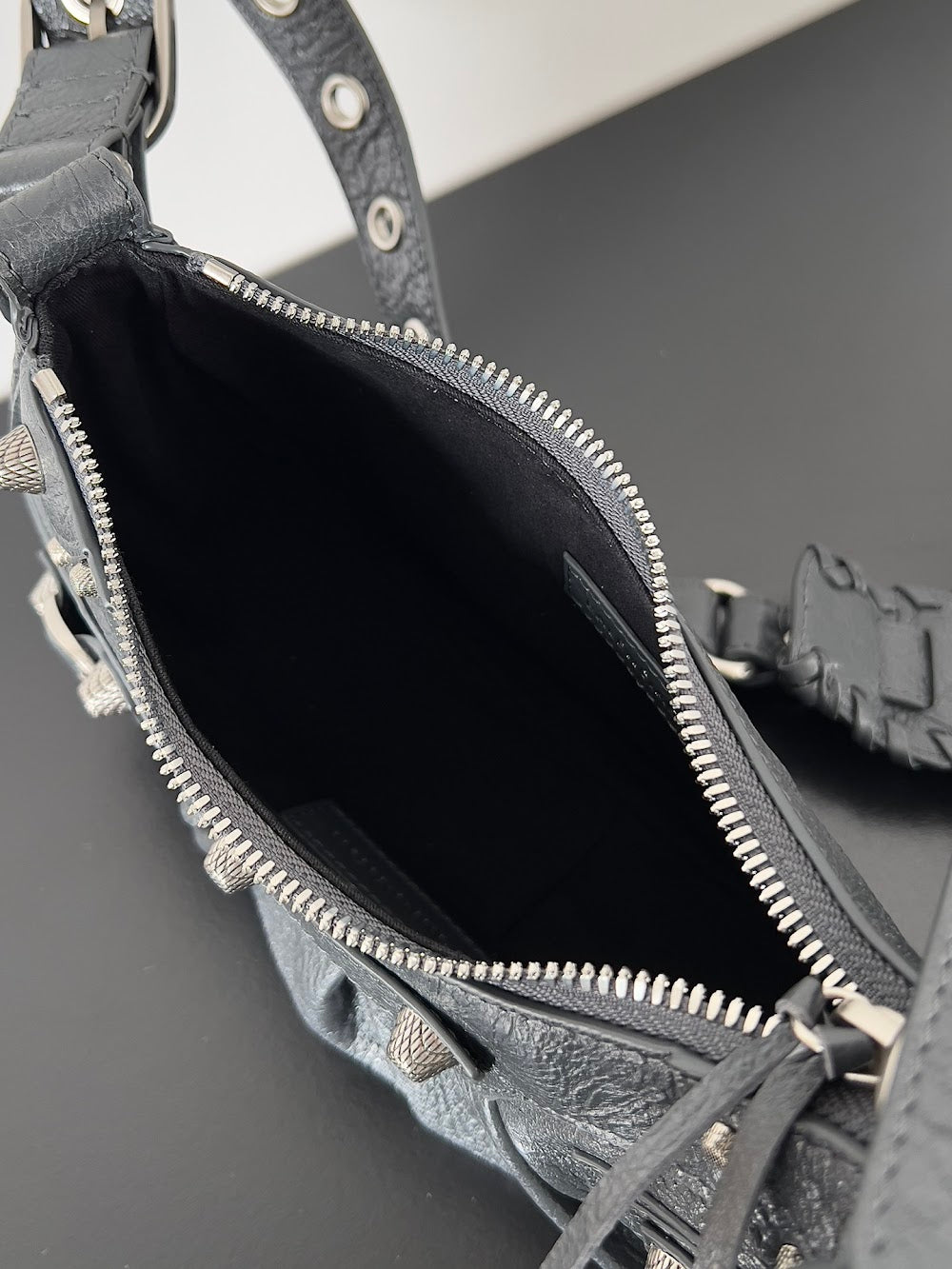 Dragons Bags Balenciaga Luxury Bag --111154