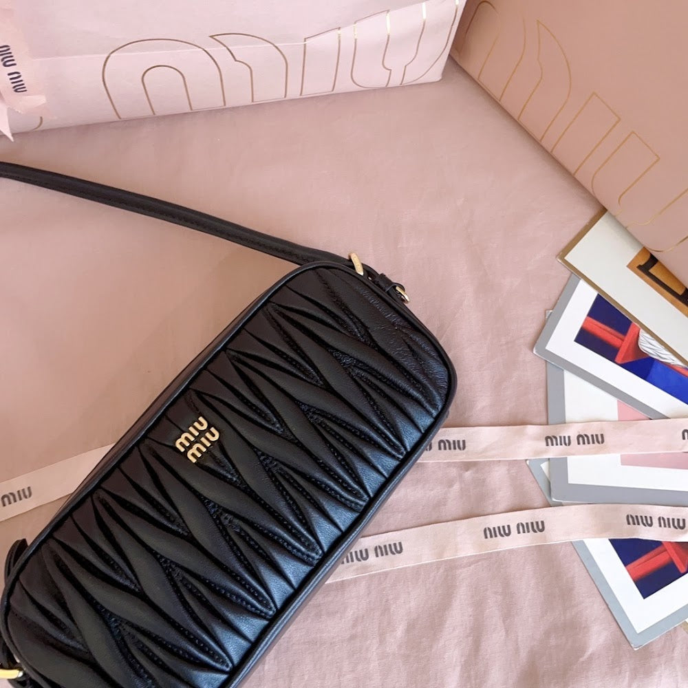 Dragons Bags Miun Miun Luxury Bag --122711