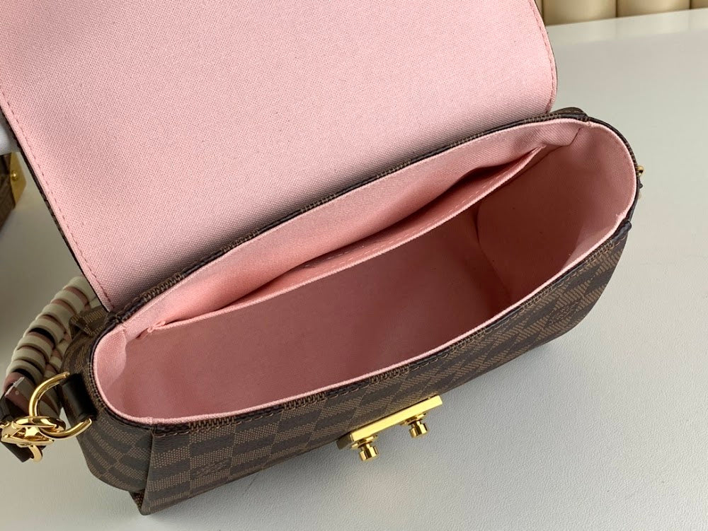 Dragons Bags ln Luxury Bag --61555