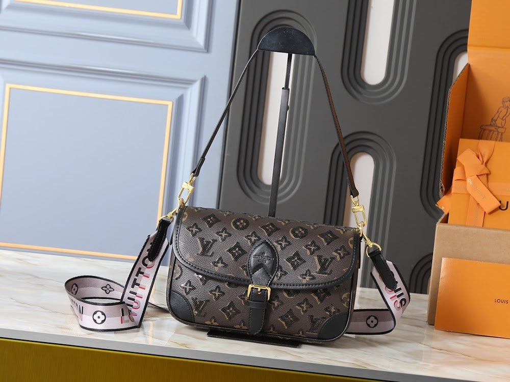Dragons Bags ln Luxury Bag --77689