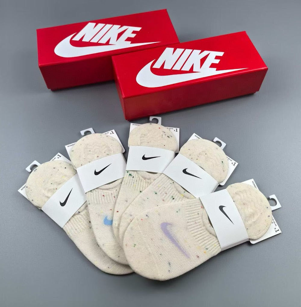 Dragons Bags Premium Luxury Socks --98510