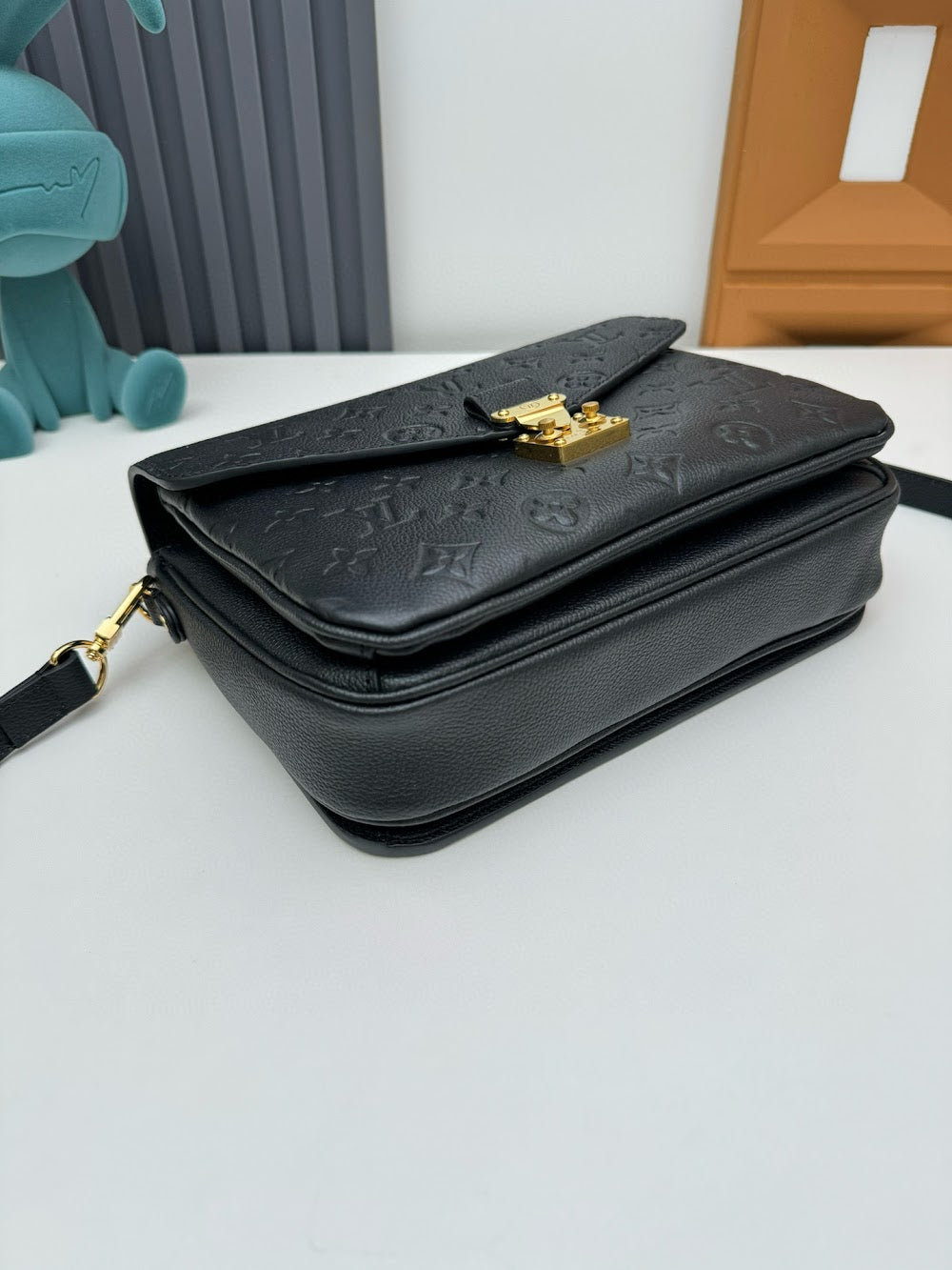 Dragons Bags ln Luxury Bag --81543