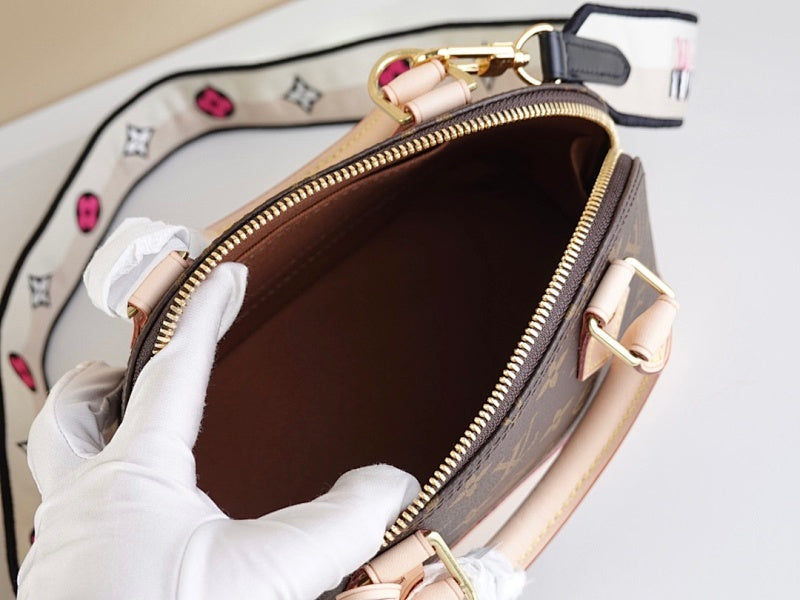 Dragons Bags ln Luxury Bag --56191