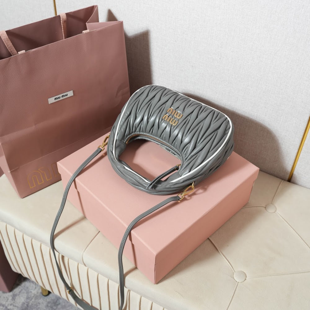 Dragons Bags Miun Miun Luxury Bag --123566