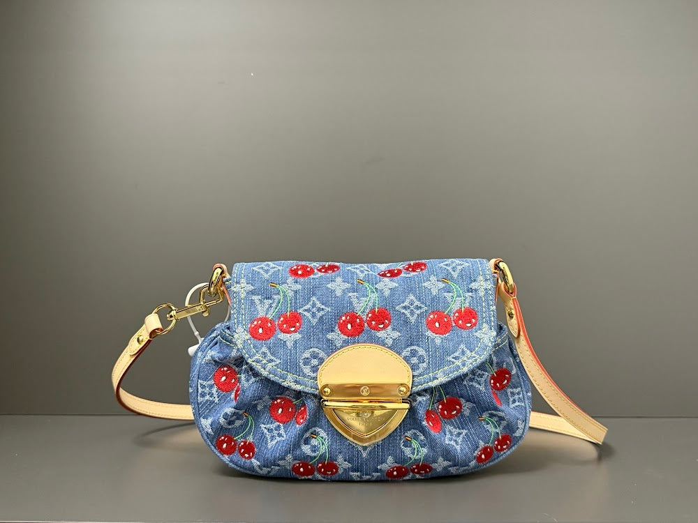 Dragons Bags ln Luxury Bag --96914