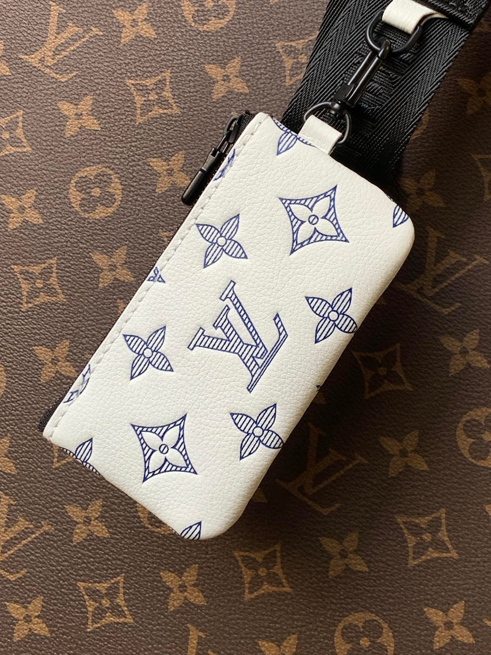 Dragons Bags ln Luxury Bag --71600