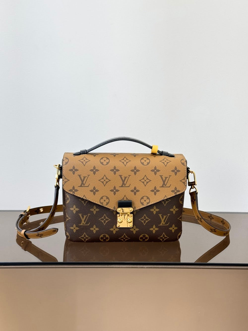 Dragons Bags ln Luxury Bag --97342
