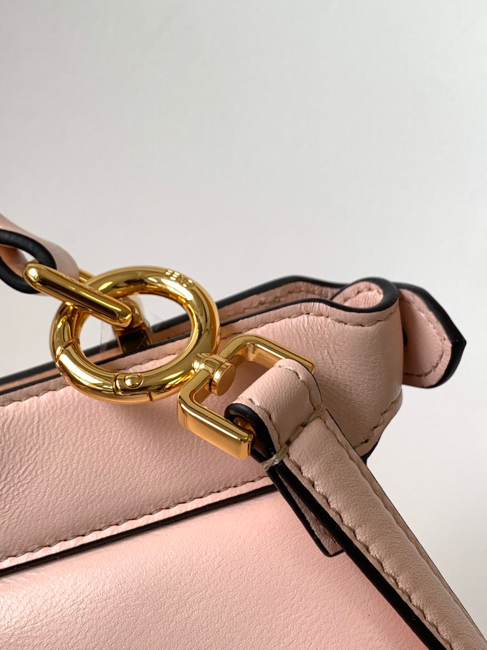 new-luxury-designer-bags-nm15359