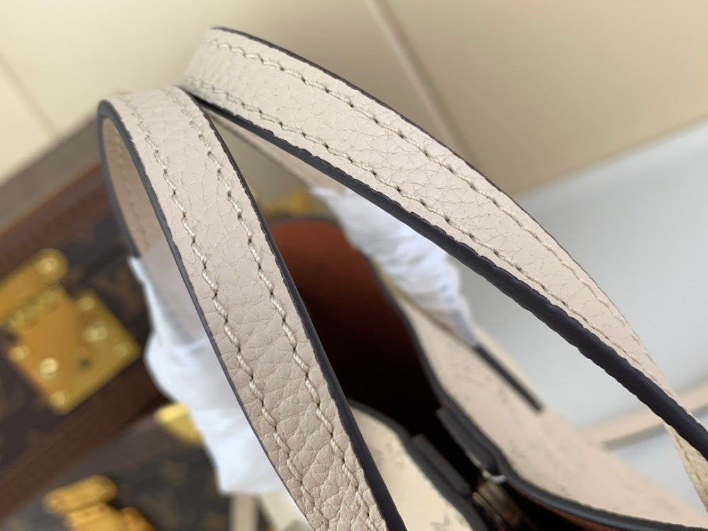 Dragons Bags ln Luxury Bag --61431