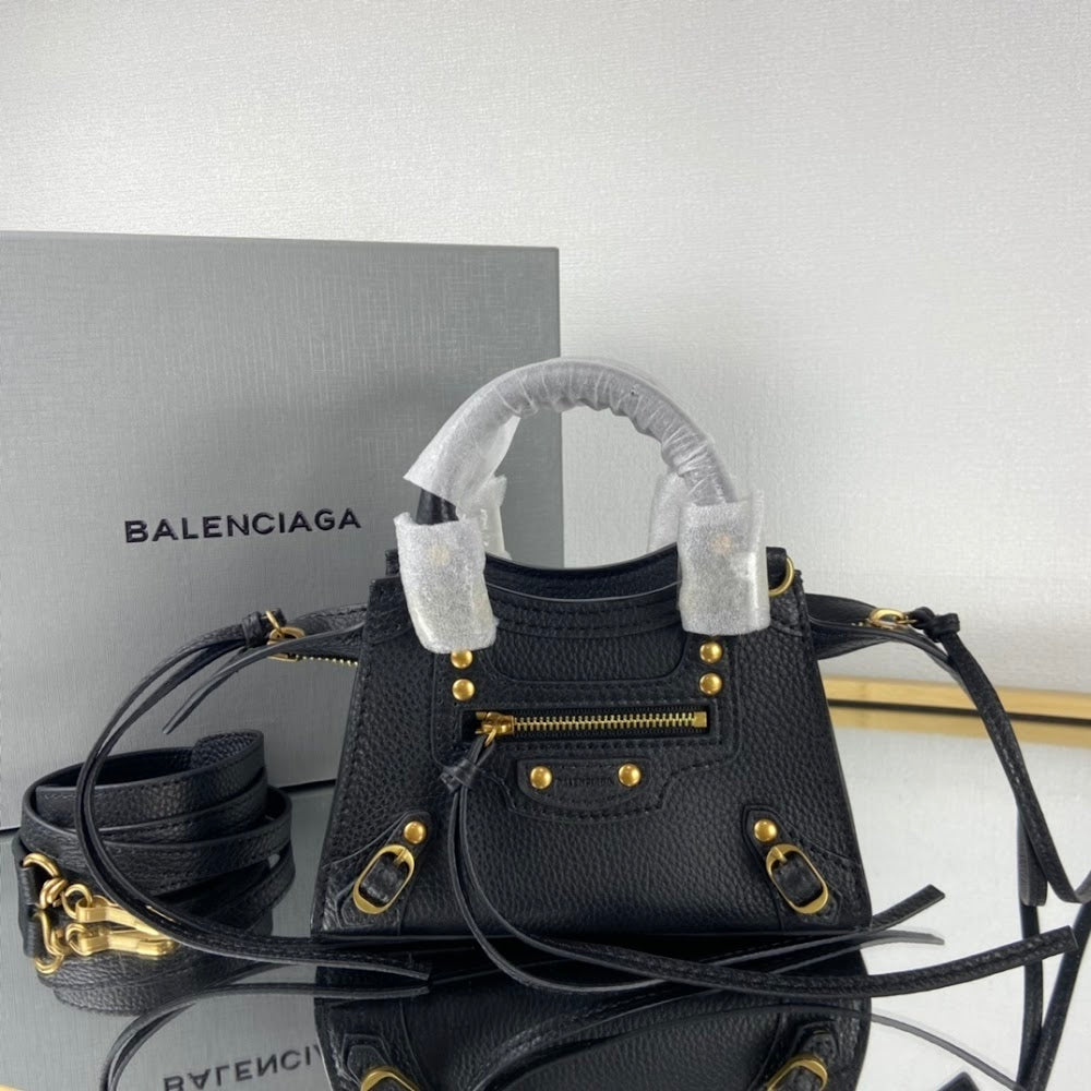 new-luxury-designer-bags-nm21692
