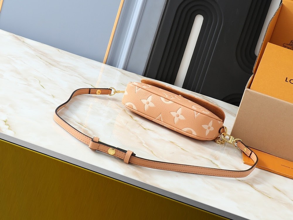 Dragons Bags ln Luxury Bag --76490