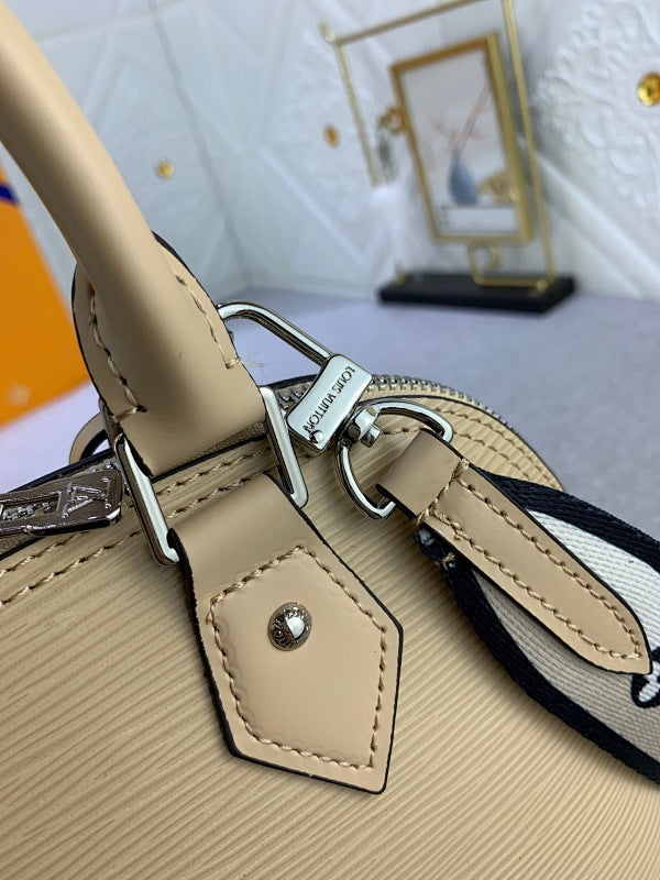 Dragons Bags ln Luxury Bag --78539
