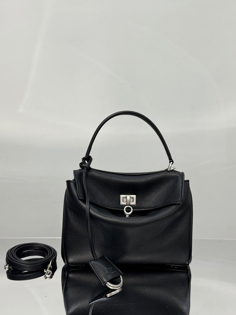 new-luxury-designer-bags-nm21740