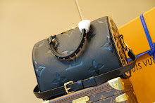 new-elite-designer-bags-nm5082
