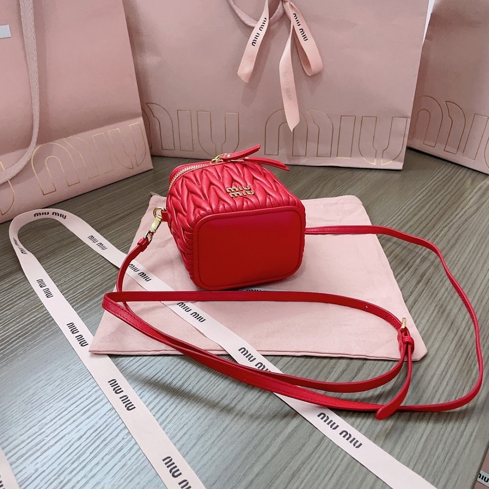 Dragons Bags Miun Miun Luxury Bag --123280