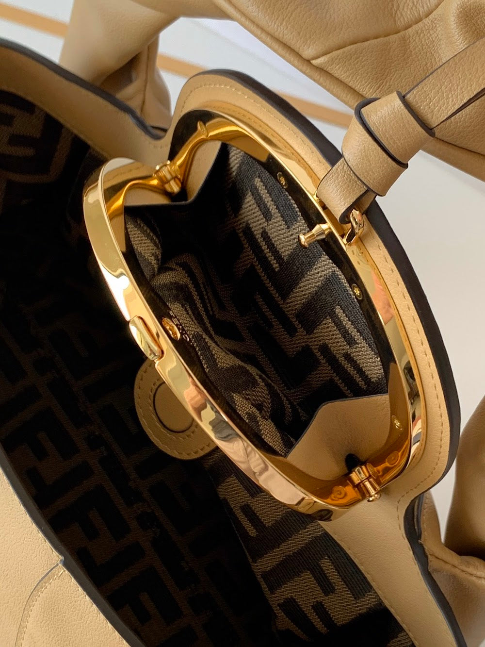 new-luxury-designer-bags-nm15356