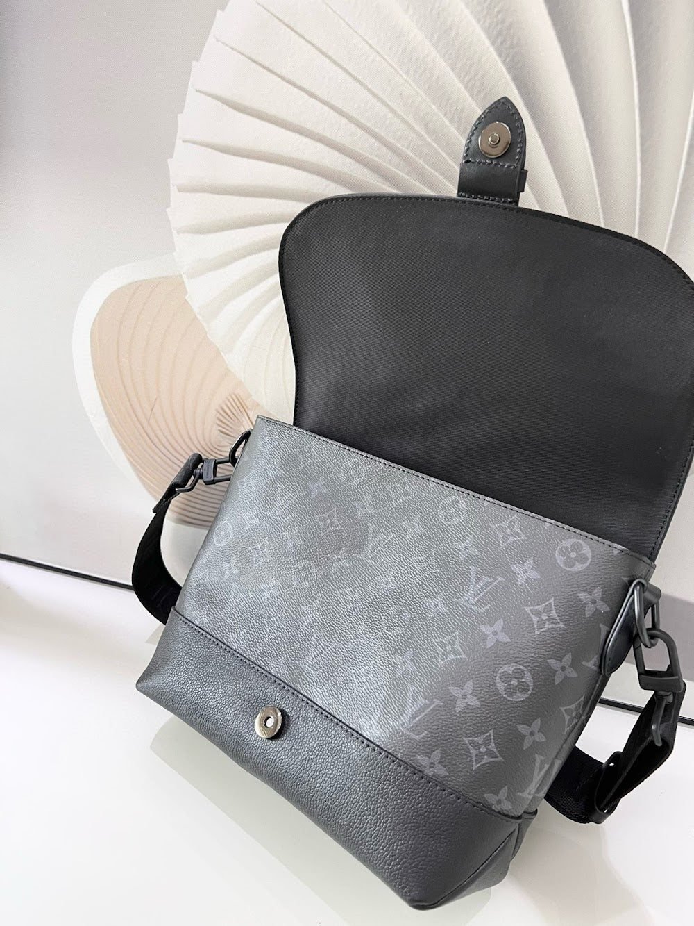 Dragons Bags ln Luxury Bag --70842
